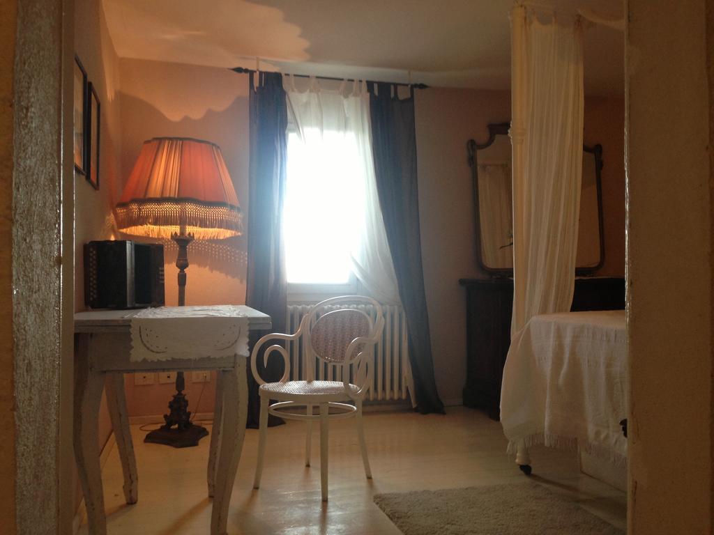 B&B Casa Della Musica Vezzano sul Crostolo Kamer foto